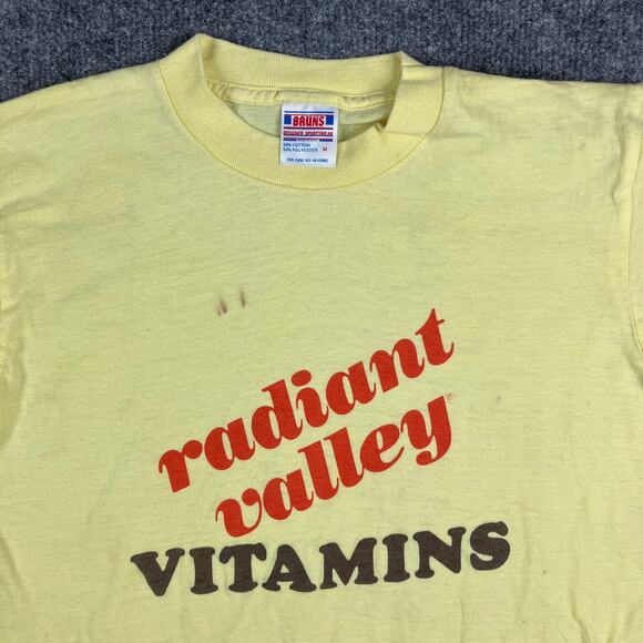 Bruns T-Shirt Mens Size M Yellow Radiant Valley Vitamins Vintage Graphic Tee - Picture 1 of 9